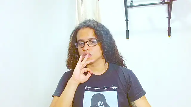 Snapshot of Diane_blossom chatting on 02-13-25, 11:47 Diane blossom online show from 02-13-25, 11:47