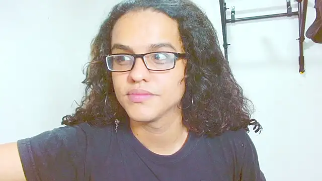 Snapshot of Diane_blossom chatting on 02-28-25, 11:34 Diane blossom online show from 02-28-25, 11:34