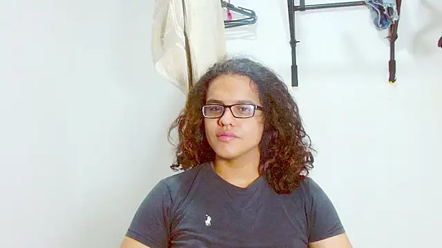 Snapshot of Diane_blossom chatting on 03-09-25, 12:20 Diane blossom online show from 03-09-25, 12:20