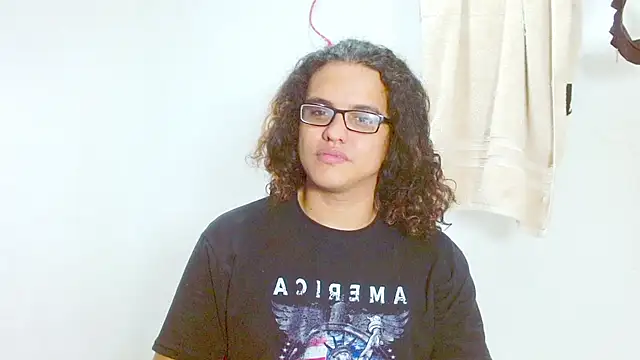 Snapshot of Diane_blossom chatting on 03-16-25, 06:01 Diane blossom online show from 03-16-25, 06:01