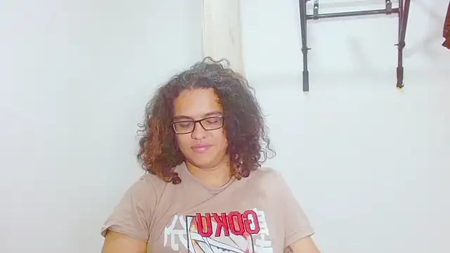 Snapshot of Diane_blossom chatting on 03-19-25, 02:24 Diane blossom online show from 03-19-25, 02:24