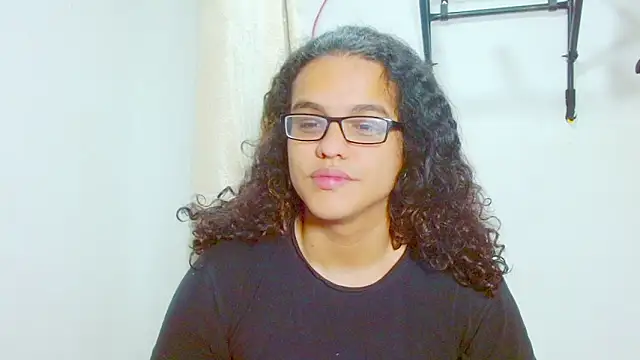 Snapshot of Diane_blossom chatting on 03-22-25, 05:52 Diane blossom online show from 03-22-25, 05:52