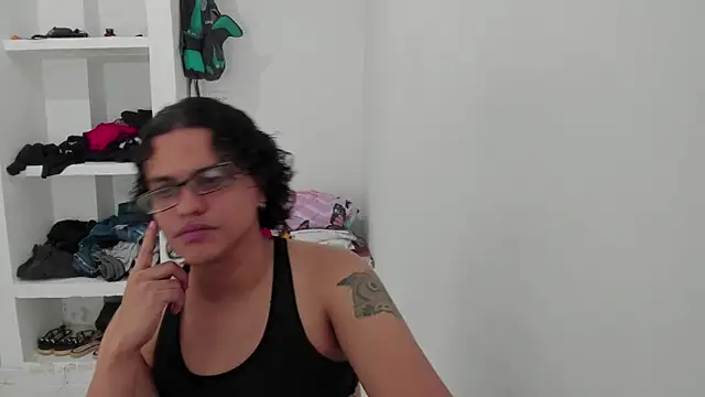 Snapshot of Diane_blossom chatting on 09-22-25, 06:10 Diane blossom online show from 09-22-25, 06:10