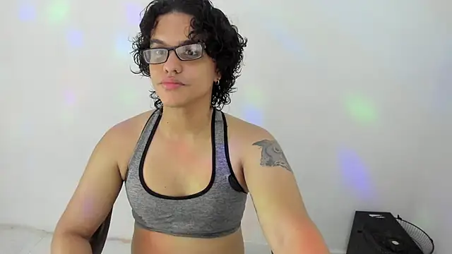 Snapshot of Diane_blossom chatting on 10-06-25, 12:19 Diane blossom online show from 10-06-25, 12:19