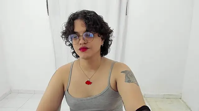 Snapshot of Diane_blossom chatting on 01-15-26, 10:35 Diane blossom online show from 01-15-26, 10:35