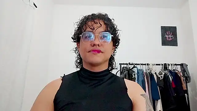 Snapshot of Diane_blossom chatting on 03-07-26, 12:07 Diane blossom online show from 03-07-26, 12:07