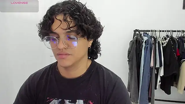 Snapshot of Diane_blossom chatting on 03-15-26, 07:42 Diane blossom online show from 03-15-26, 07:42