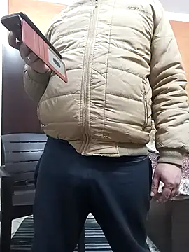 Snapshot of innocentboy1987 chatting on 02-13-25, 04:54 innocentboy1987 online show from 02-13-25, 04:54