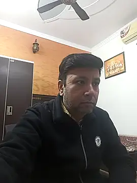 Snapshot of innocentboy1987 chatting on 12-20-25, 04:41 innocentboy1987 online show from 12-20-25, 04:41