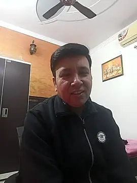 Snapshot of innocentboy1987 chatting on 01-12-26, 05:01 innocentboy1987 online show from 01-12-26, 05:01