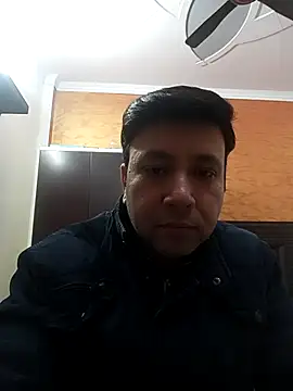 Snapshot of innocentboy1987 chatting on 01-17-26, 08:08 innocentboy1987 online show from 01-17-26, 08:08