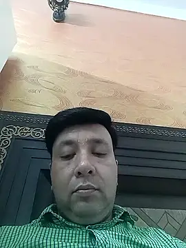 Snapshot of innocentboy1987 chatting on 04-04-26, 05:38 innocentboy1987 online show from 04-04-26, 05:38