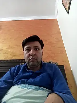 Snapshot of innocentboy1987 chatting on 04-10-26, 06:51 innocentboy1987 online show from 04-10-26, 06:51