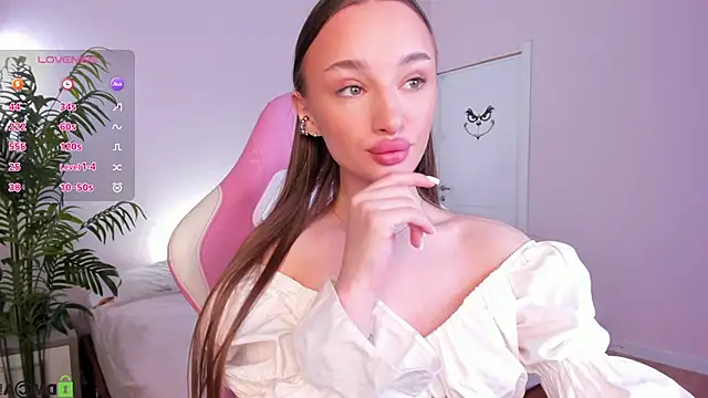 Snapshot of miiss__lulu chatting on 01-19-26, 12:58 miiss lulu online show from 01-19-26, 12:58