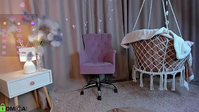 Snapshot of miiss__lulu chatting on 02-19-26, 12:39 miiss lulu online show from 02-19-26, 12:39