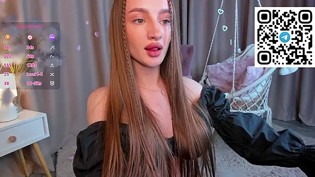 Snapshot of miiss__lulu chatting on 02-20-26, 06:26 miiss lulu online show from 02-20-26, 06:26