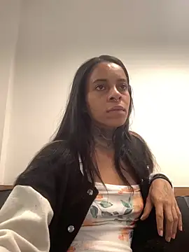 casalshowtime2 online show from 11-18-25, 10:36