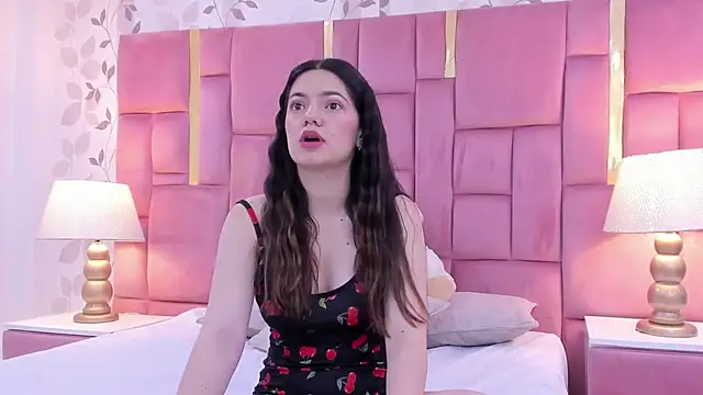 Snapshot of ArianaFranco chatting on 10-24-25, 12:56 ArianaFranco online show from 10-24-25, 12:56