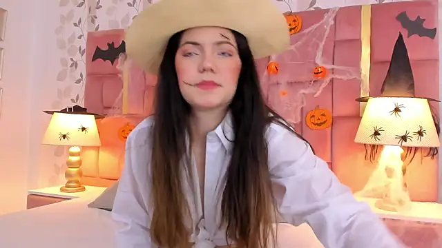 Snapshot of ArianaFranco chatting on 10-29-25, 02:19 ArianaFranco online show from 10-29-25, 02:19