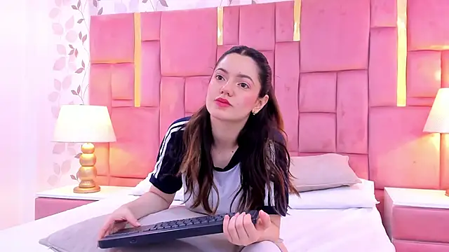 Snapshot of ArianaFranco chatting on 11-01-25, 01:46 ArianaFranco online show from 11-01-25, 01:46