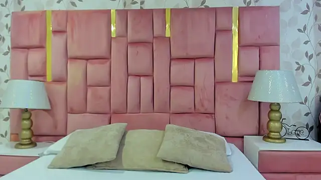 Snapshot of ArianaFranco chatting on 03-09-26, 01:37 ArianaFranco online show from 03-09-26, 01:37