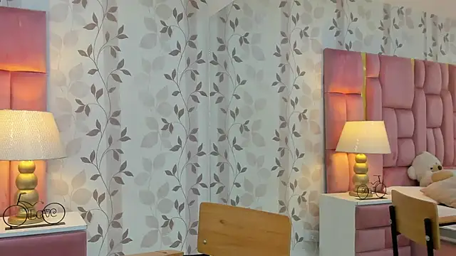 Snapshot of ArianaFranco chatting on 03-11-26, 02:12 ArianaFranco online show from 03-11-26, 02:12