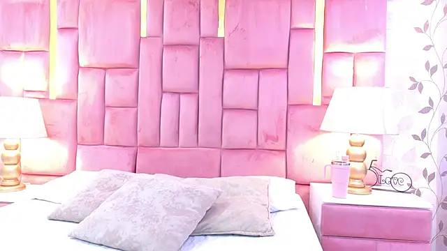 ArianaFranco online show from 04-28-26, 01:05