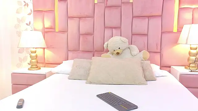 ArianaFranco online show from 06-11-26, 01:09