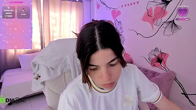 Isabela Fiorelli online show from 07-03-26, 02:01