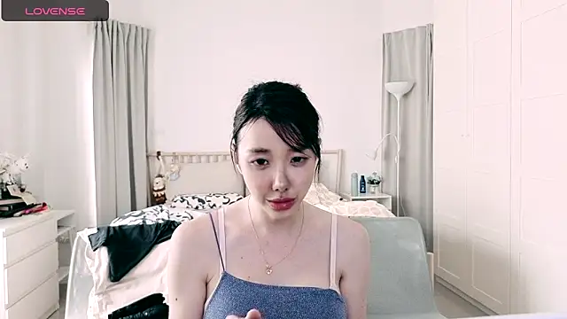 Snapshot of joycemilka chatting on 03-02-25, 05:01 joycemilka online show from 03-02-25, 05:01