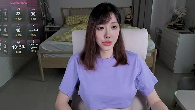 Snapshot of joycemilka chatting on 10-30-25, 07:43 joycemilka online show from 10-30-25, 07:43