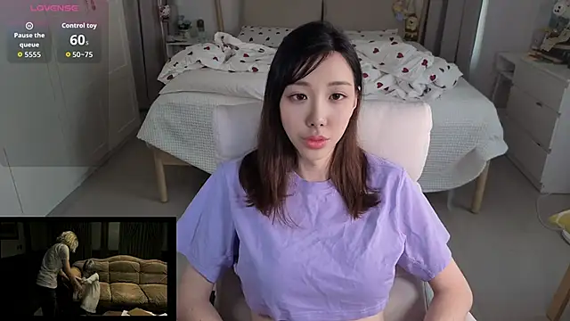 Snapshot of joycemilka chatting on 03-04-26, 05:24 joycemilka online show from 03-04-26, 05:24