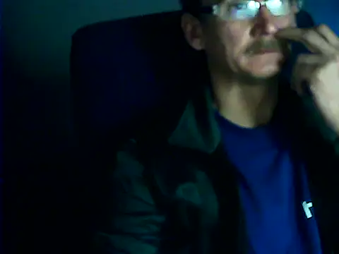 Snapshot of igracek30 chatting on 03-19-26, 05:39 igracek30 online show from 03-19-26, 05:39