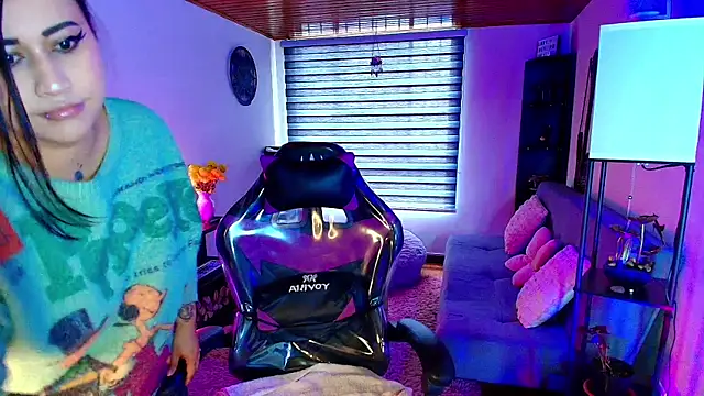 cherryy bombshelll online show from 04-09-26, 02:44