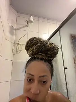 Snapshot of dianagolley420 chatting on 03-17-25, 01:18 dianagolley420 online show from 03-17-25, 01:18