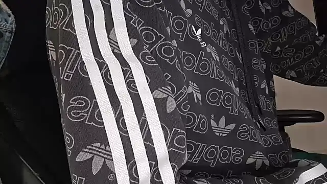 Snapshot of ademandjulia chatting on 09-29-25, 04:50 ademandjulia online show from 09-29-25, 04:50