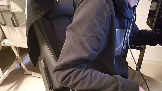 Snapshot of ademandjulia chatting on 10-10-25, 06:40 ademandjulia online show from 10-10-25, 06:40