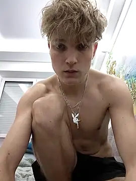 Snapshot of And25bn chatting on 12-15-25, 11:31 And25bn online show from 12-15-25, 11:31