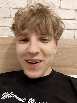 Snapshot of And25bn chatting on 01-09-26, 08:32 And25bn online show from 01-09-26, 08:32