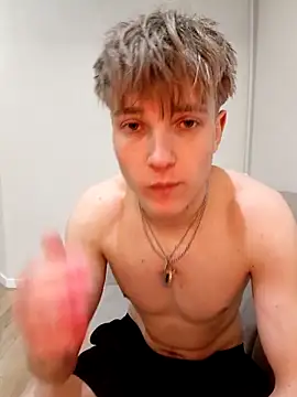 Snapshot of And25bn chatting on 02-01-26, 09:13 And25bn online show from 02-01-26, 09:13