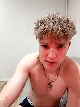 Snapshot of And25bn chatting on 02-06-26, 08:23 And25bn online show from 02-06-26, 08:23