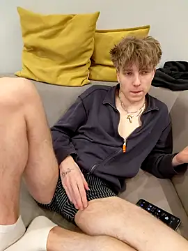 Snapshot of And25bn chatting on 02-21-26, 06:03 And25bn online show from 02-21-26, 06:03