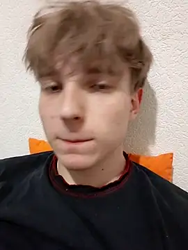 Snapshot of And25bn chatting on 03-04-26, 03:40 And25bn online show from 03-04-26, 03:40