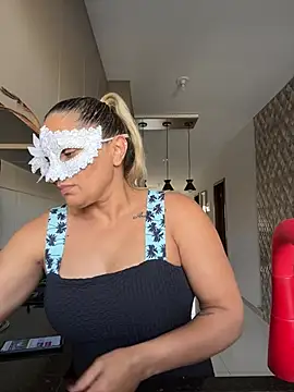 Snapshot of Gabyseex chatting on 06-22-26, 04:15 Gabyseex online show from 06-22-26, 04:15