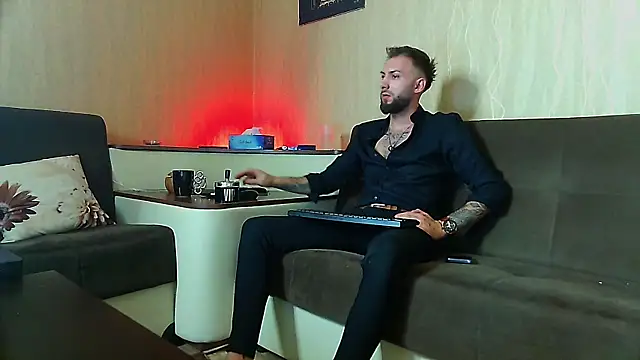 Snapshot of JamieNoxus chatting on 03-14-25, 11:32 JamieNoxus online show from 03-14-25, 11:32