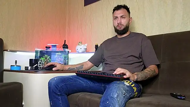 Snapshot of JamieNoxus chatting on 10-01-25, 05:46 JamieNoxus online show from 10-01-25, 05:46