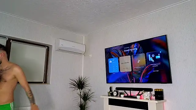 Snapshot of JamieNoxus chatting on 11-18-25, 07:13 JamieNoxus online show from 11-18-25, 07:13