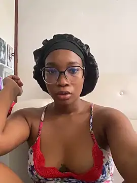 Snapshot of blackgril12 chatting on 02-21-25, 02:06 blackgril12 online show from 02-21-25, 02:06