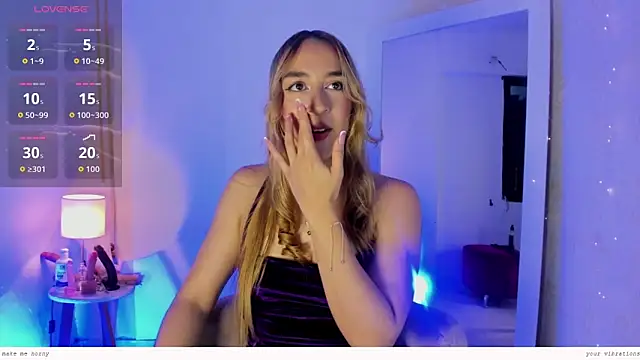 Snapshot of Emylyjonhs chatting on 02-04-26, 08:47 Emylyjonhs online show from 02-04-26, 08:47