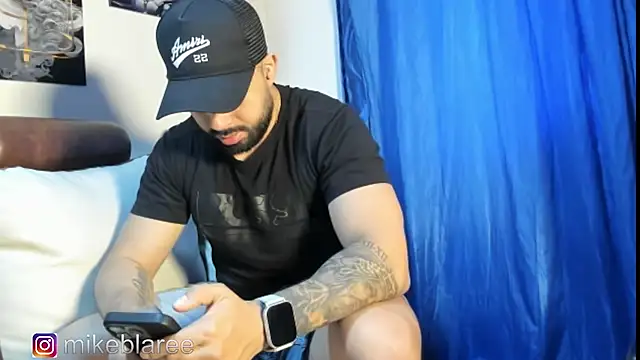 Snapshot of mikeblaree chatting on 12-03-25, 02:48 mikeblaree online show from 12-03-25, 02:48